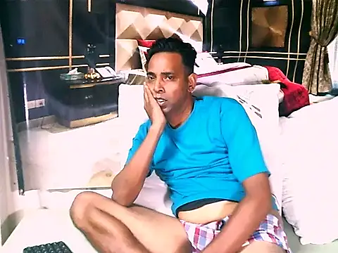 دردشة IndianHunk01 الجنسية المباشرة