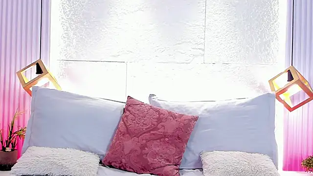 sarah_salis_ Live XXX-Chat