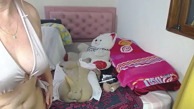 lucy_belle_bmのライブXXXチャット