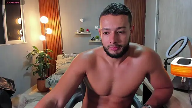 Онлайн чат XXX Juan_Calix