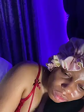 RainBougie élő XXX-chatje