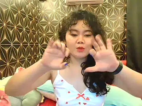 Онлайн чат XXX asiandesire04