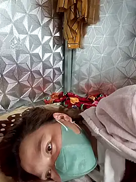 nat-tri's Live XXX Chat