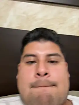 Show modela nach2026 na web-kameri