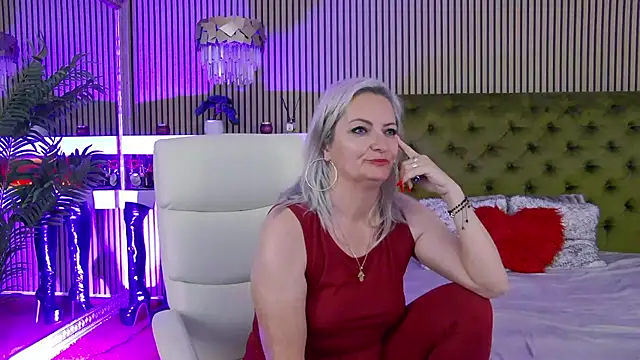 LadyTouch's Live XXX Chat