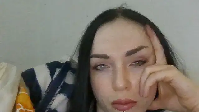 Trinsy_Love: онлайн-секс-чат