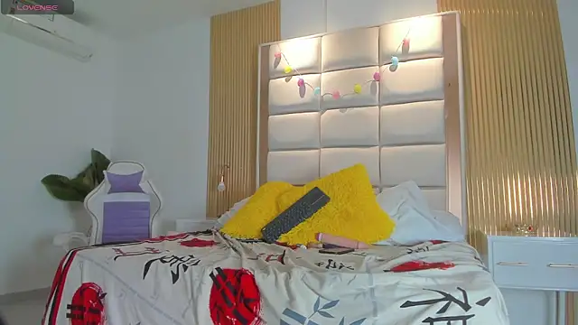 Taylor_Royal_ Pertunjukan Webcam