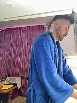 MartinBrandon 即時 XXX 聊天