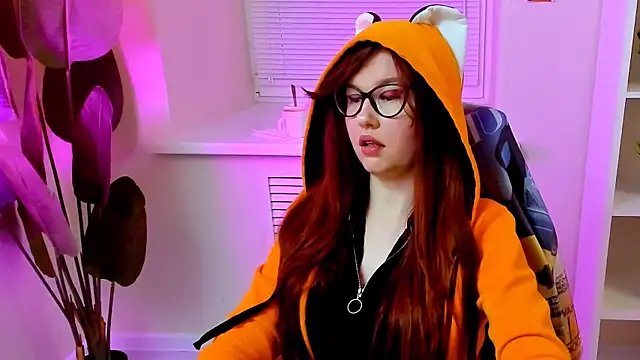 CarolGiggly Adlı Modelin Canlı XXX Sohbeti