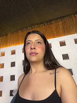 Chat +18 de nova_velveet ao vivo