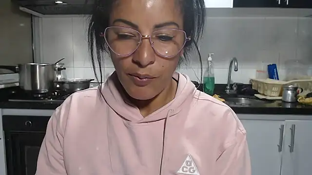 kateleyagrey élő XXX-chatje