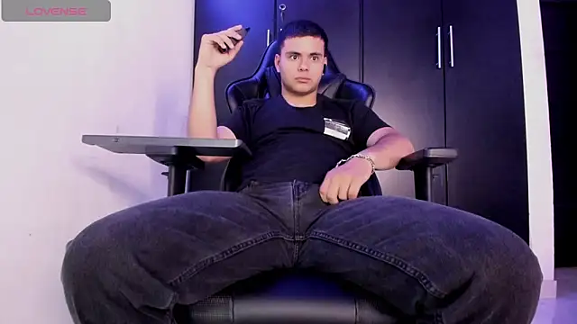 Liam_Mateoのウェブカメラショー