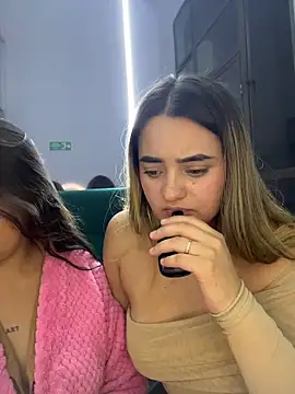 Czat XXX na żywo – Antonella_Julieta