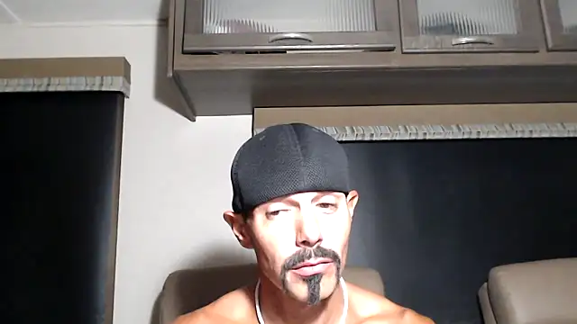 Chat XXX en directo de ThickD2C