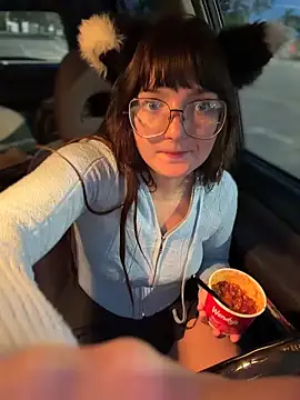 แชท XXX สดของ urpuppymoon