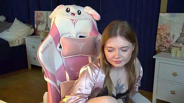 Онлайн чат XXX ElinaVale