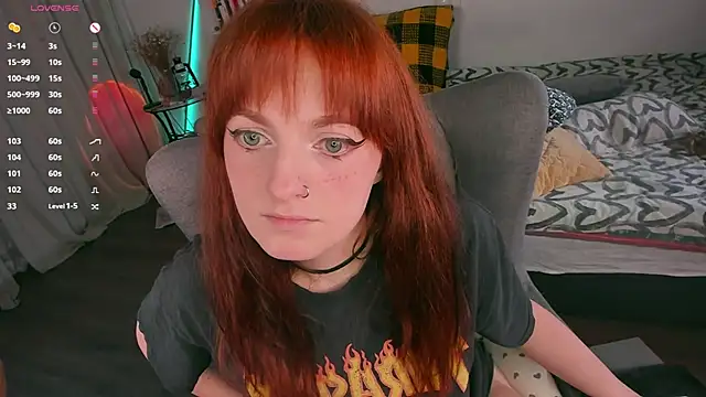 Онлайн чат XXX Alice_CutePerv