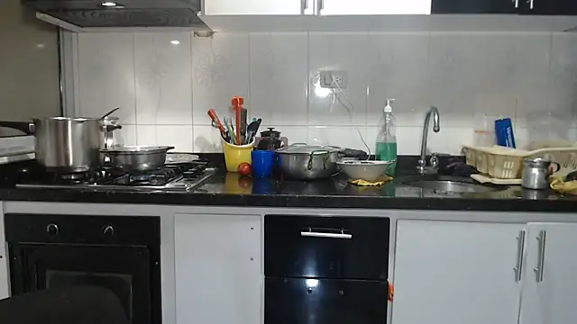 kateleyagrey's Live XXX Chat