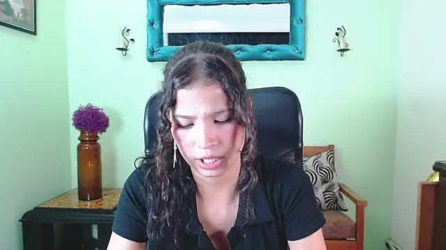 ChalonVera's Live XXX Chat