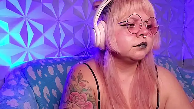 Chat XXX en directo de Satyn_doll