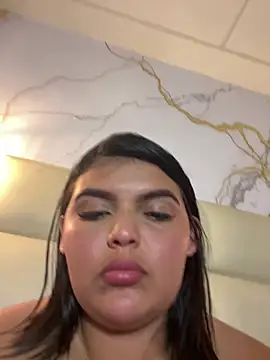 Lia_sexx: διαδικτυακό σόου στην κάμερα