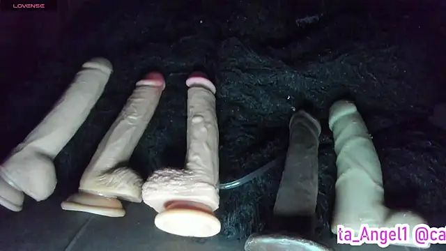 Cata-angel élő XXX-chatje