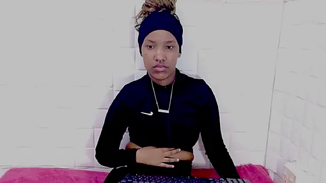 EroticSexyPrada's Live XXX Chat