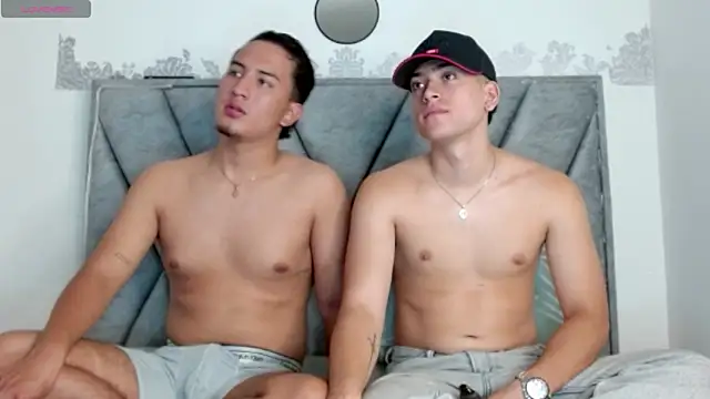 oliver___saint: απευθείας σ υνομιλία ΧΧΧ