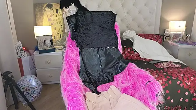 แชท XXX สดของ RoxalanaStar