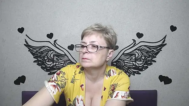 EmiliaGree – Live XXX-chat