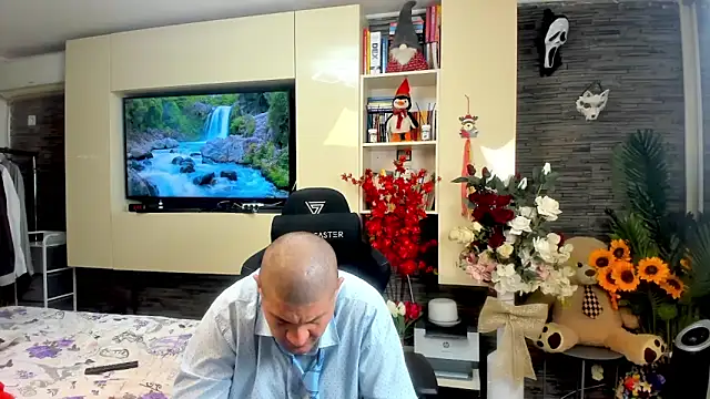 Онлайн чат XXX SpartacusDaddy48