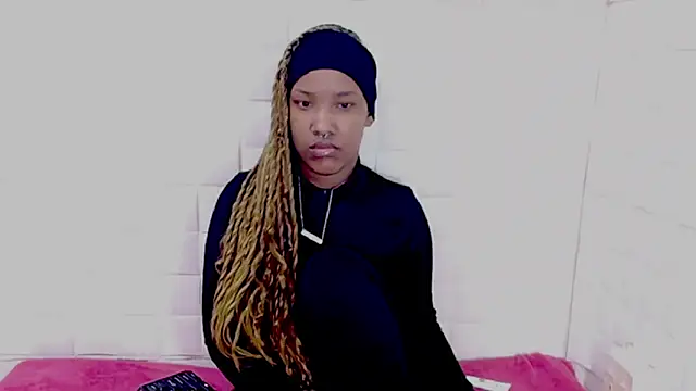 EroticSexyPrada's Live XXX Chat