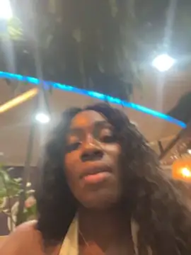 แชท XXX สดของ ZarahFerreira