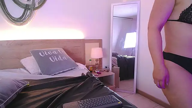 IsabellaLuxeXXX – Live XXX-chat