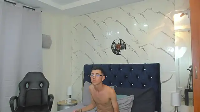 asher_lux Adlı Modelin Web Kamerası Şovu