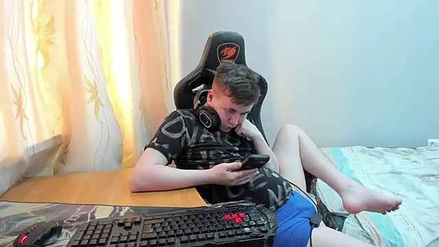 iliaskrisloveのウェブカメラショー