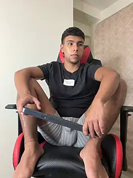 CHR58_ Adlı Modelin Web Kamerası Şovu