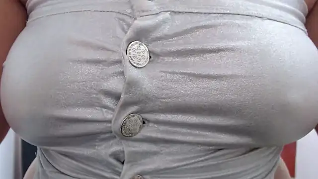 Laura_hottt 即時 XXX 聊天