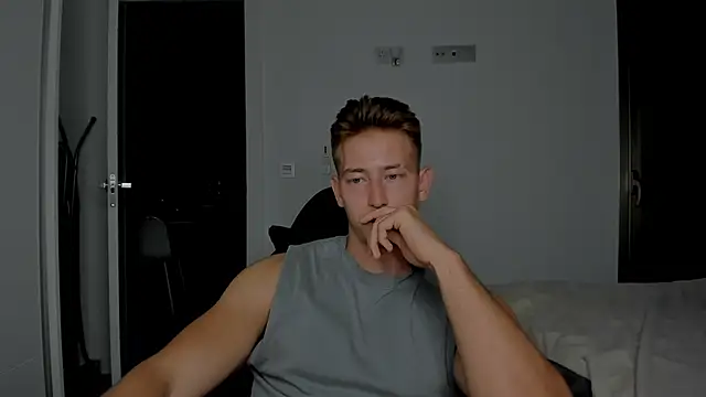 Show modela find0m_master na web-kameri