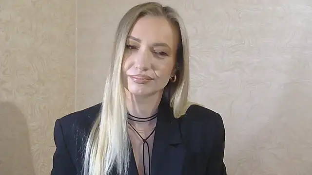 Chat +18 de NoirEnigma ao vivo