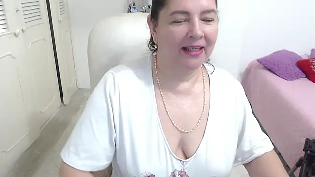 leonela_69 Chat XXX in diretta