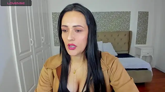 Онлайн чат XXX KimWessel_