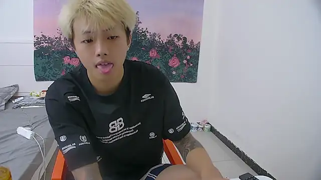 Chocolates-001 élő XXX-chatje