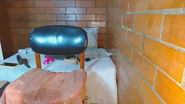 jenniferS_ live XXX chat