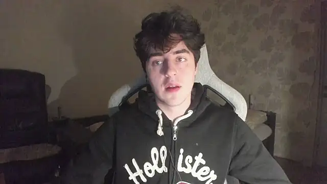 Knuckles17 Live XXX-Chat