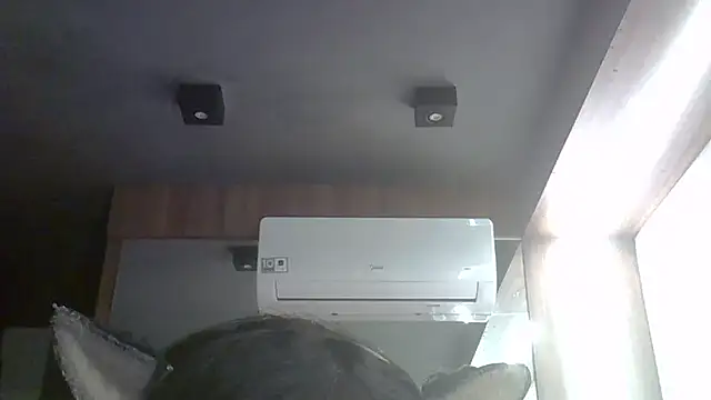 SkinnyKitten – webcam-show