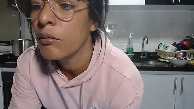 kateleyagrey Chat XXX live