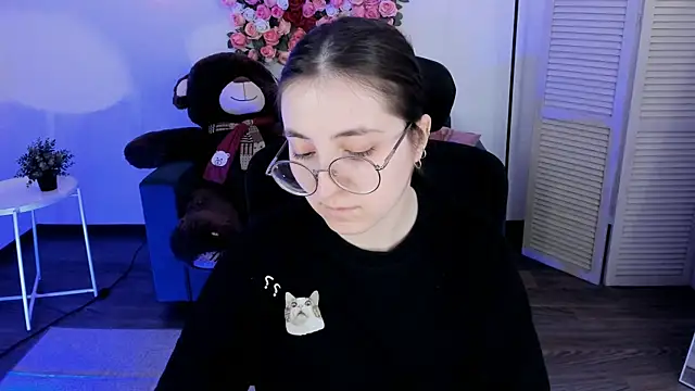 VirtuallVoyant's Live XXX Chat