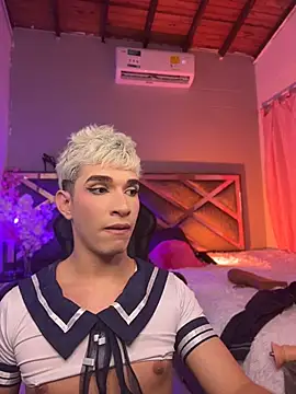 Cherry_zayden_: διαδικτυακό σόου στην κάμερα