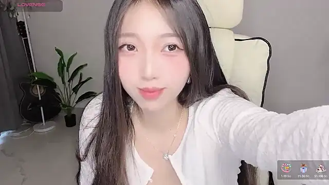 Yukiy8877 网络视讯表演